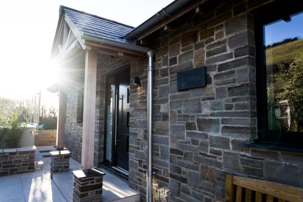 Entrance of La mer a luxurious bespoke hose in Saunton built by Pearce Construction