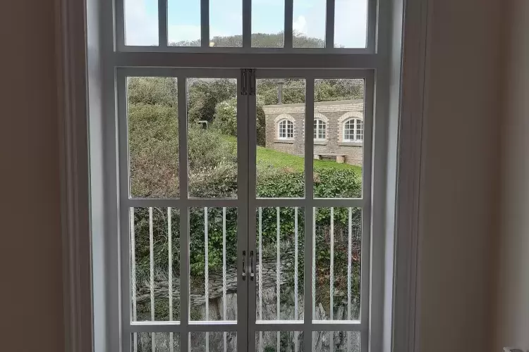 Window of 3 The Crescent Braunton